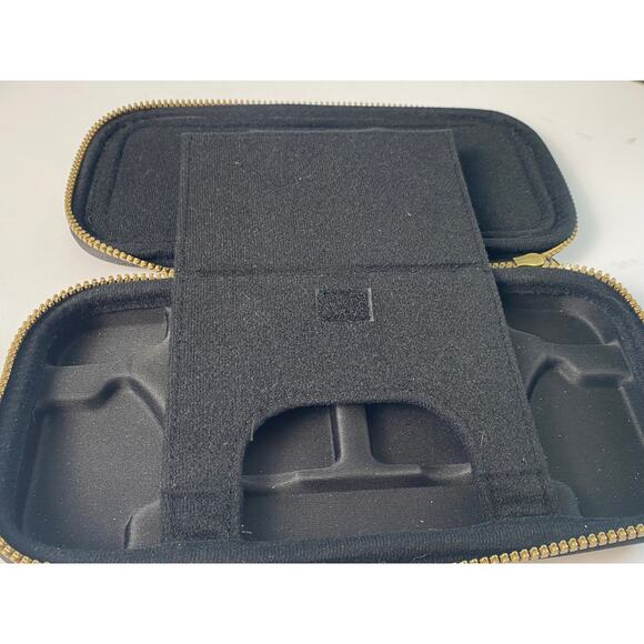 Legend of Zelda Officially Licensed Game Traveler Case for Nintendo Switch - Picture 6 of 8